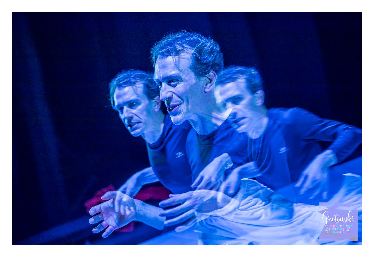 AN ORDINARY DAY IN THE LIFE OF THE DANCER GREGOR SAMSA galerie foto 17